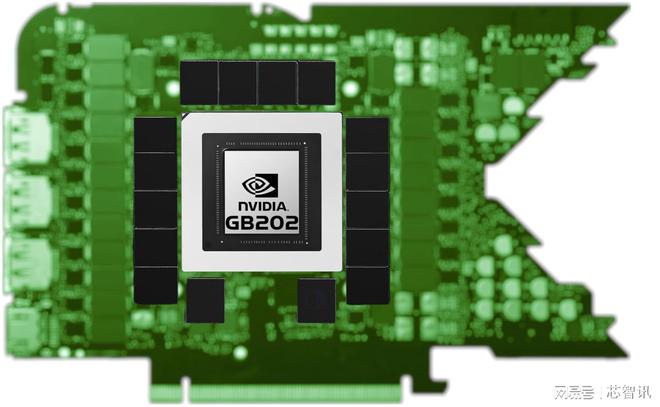 英伟达RTX 5090 PCB板曝光：巨大的GB202 GPU16个GDDR7显存模组(图1)