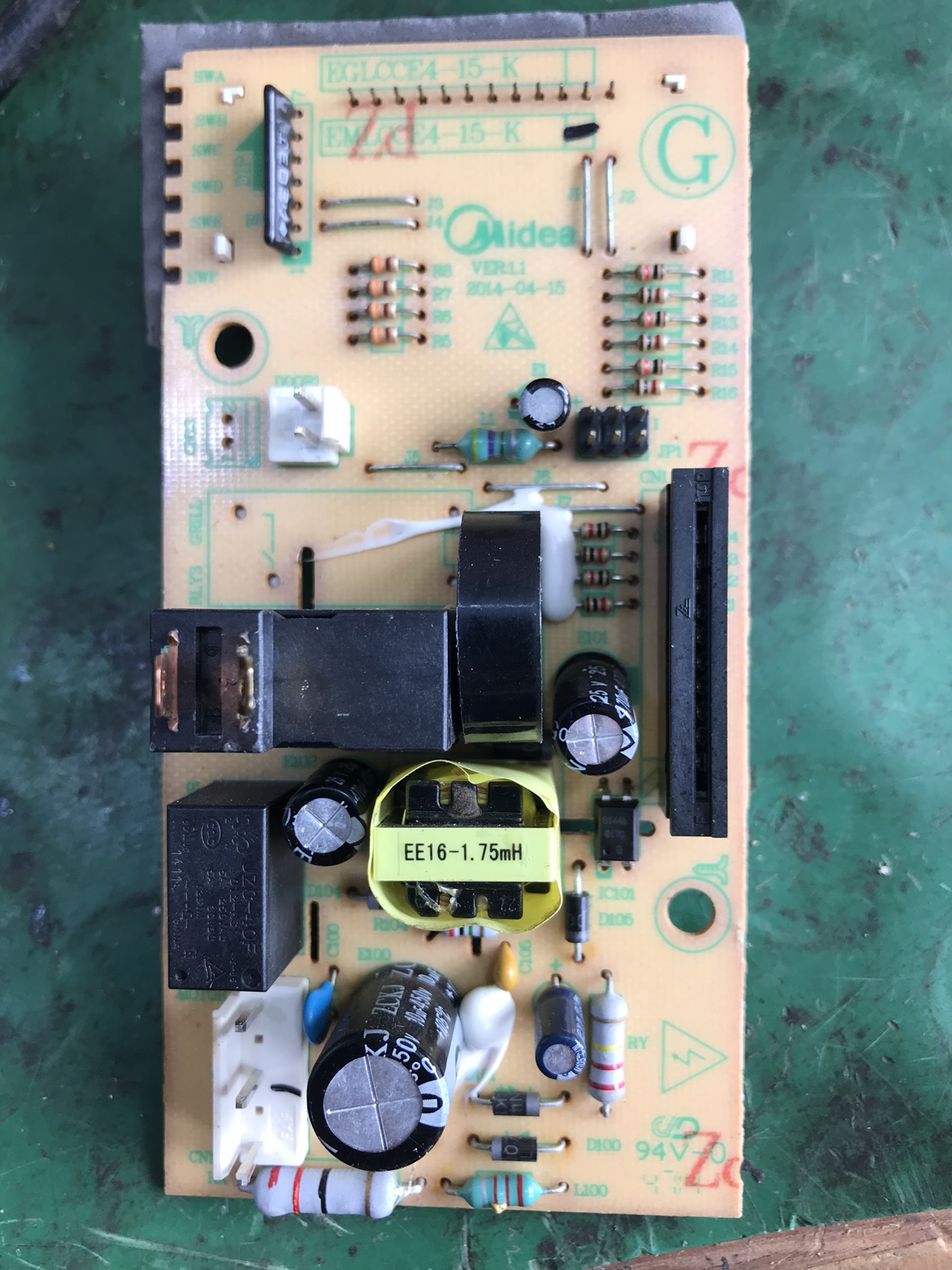 什么是PCB板？电子产品中的核心电路解析(图1)